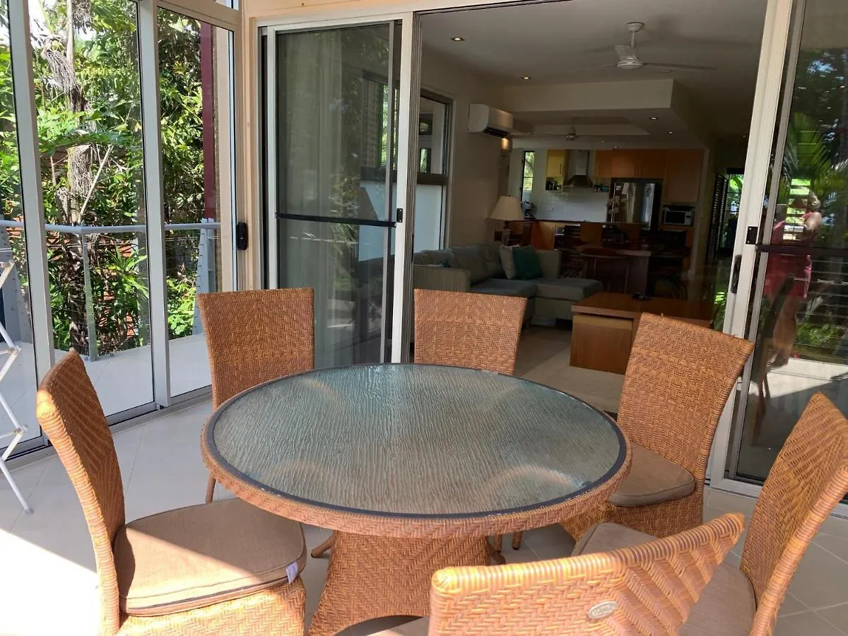 Beach House Apartment 1 Mission Beach 0*,  Australia